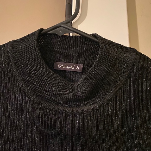 Tahari Ribbed Black Knit Top Size P - Picture 5 of 5